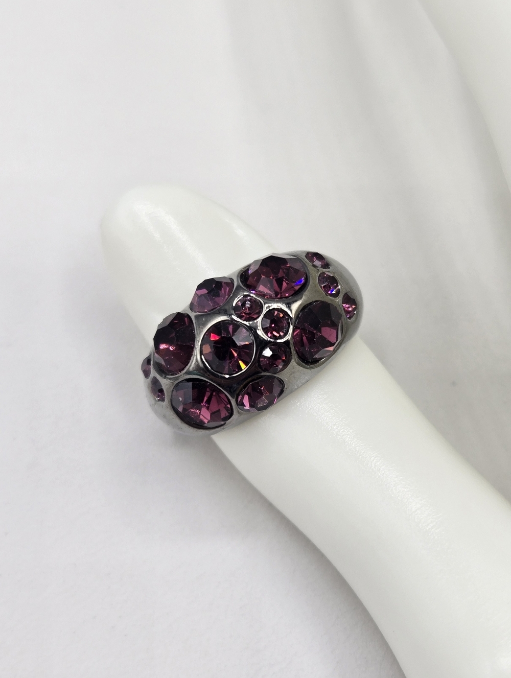 Swarovski Crystal Elements Gunmetal Ring Purple Pink Size 7.5 Bridal Prom